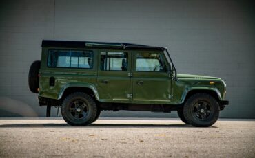 Land-rover-Defender-1986-Green-Black-18