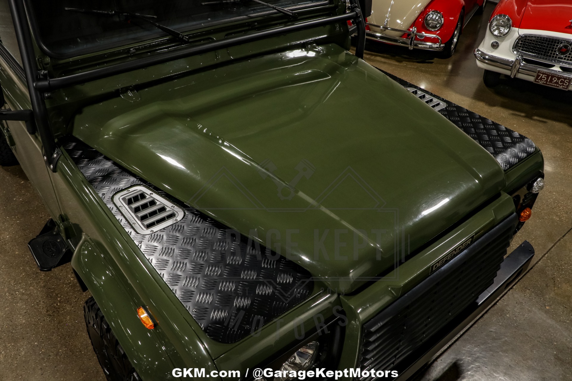 Land-rover-Defender-1986-Green-Black-32