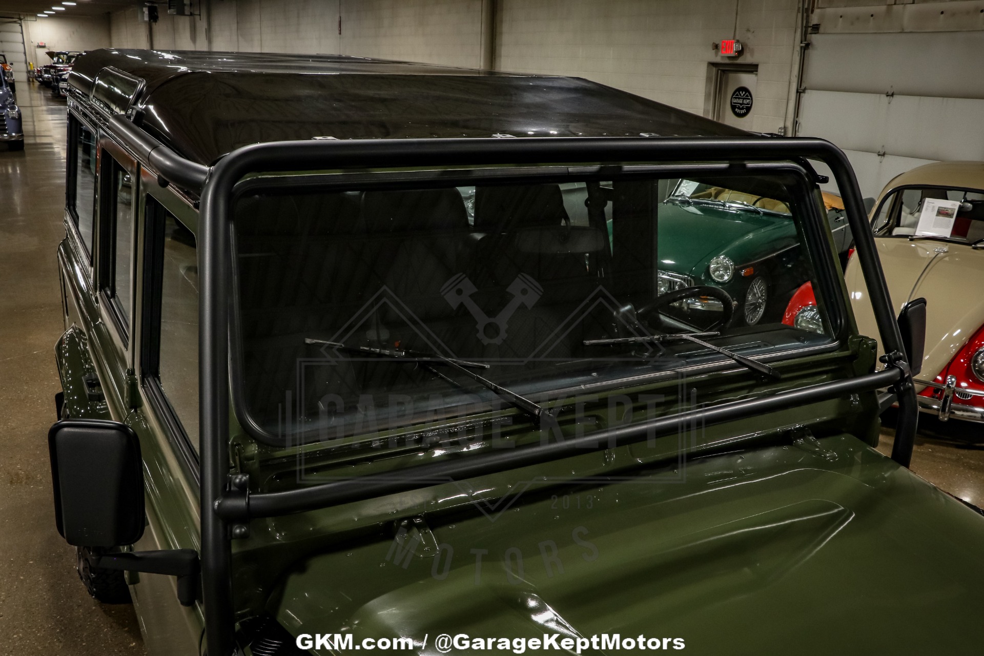 Land-rover-Defender-1986-Green-Black-33