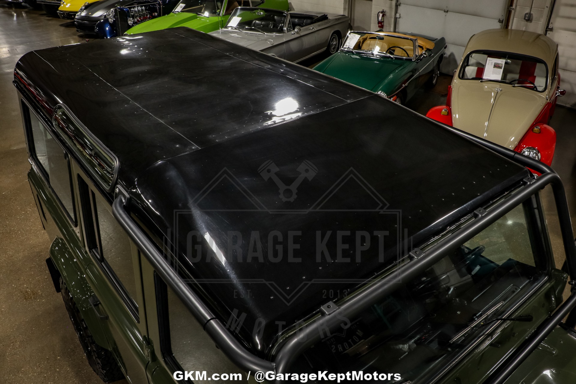Land-rover-Defender-1986-Green-Black-34