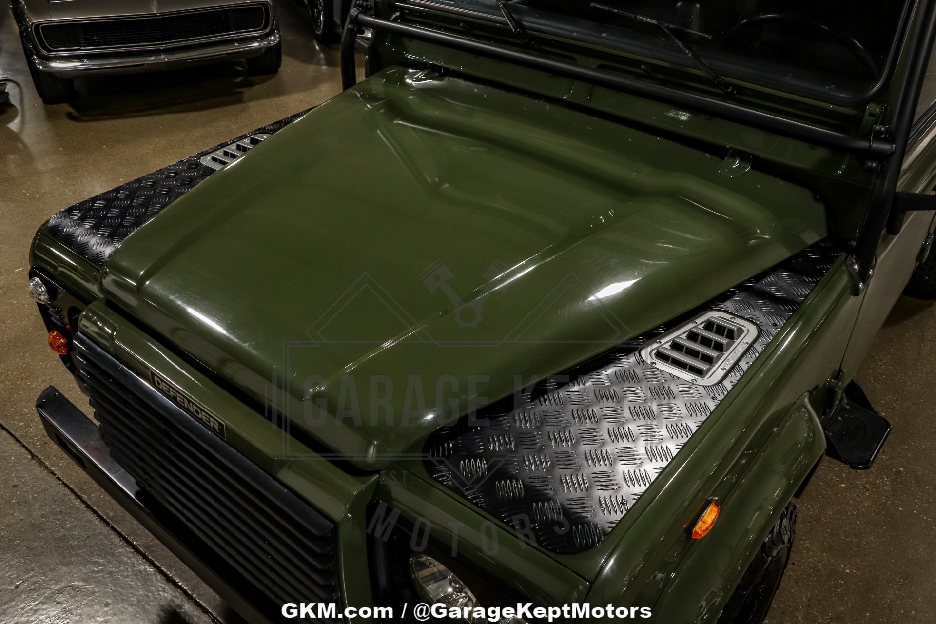 Land-rover-Defender-1986-Green-Black-41