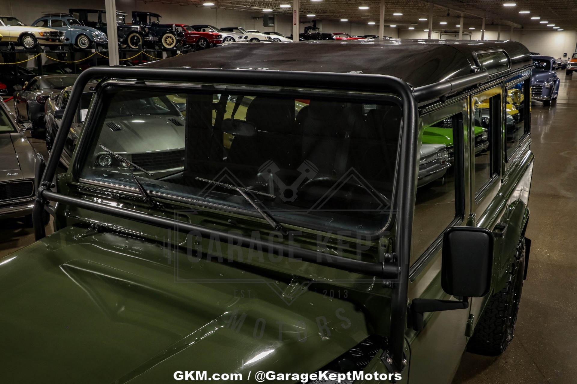 Land-rover-Defender-1986-Green-Black-42