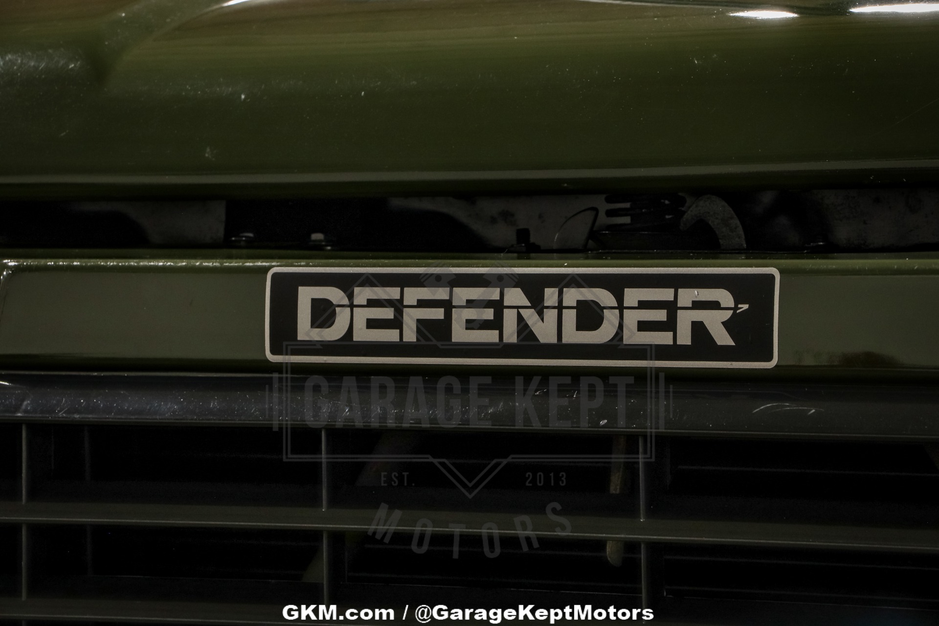 Land-rover-Defender-1986-Green-Black-45