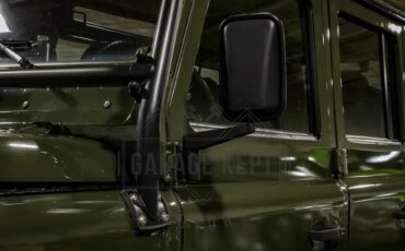 Land-rover-Defender-1986-Green-Black-49