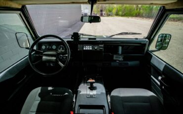 Land-rover-Defender-1986-Green-Black-6