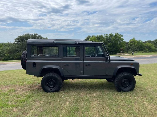Land-rover-Defender-1987-Gray-1
