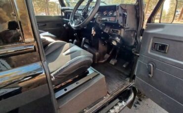 Land-rover-Defender-1988-Black-3