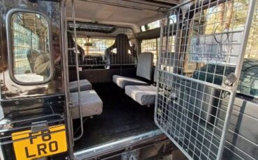 Land-rover-Defender-1988-Black-8
