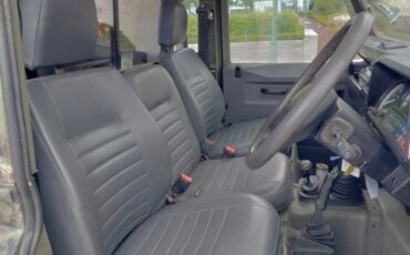 Land-rover-Defender-1988-Camo-Gray-5