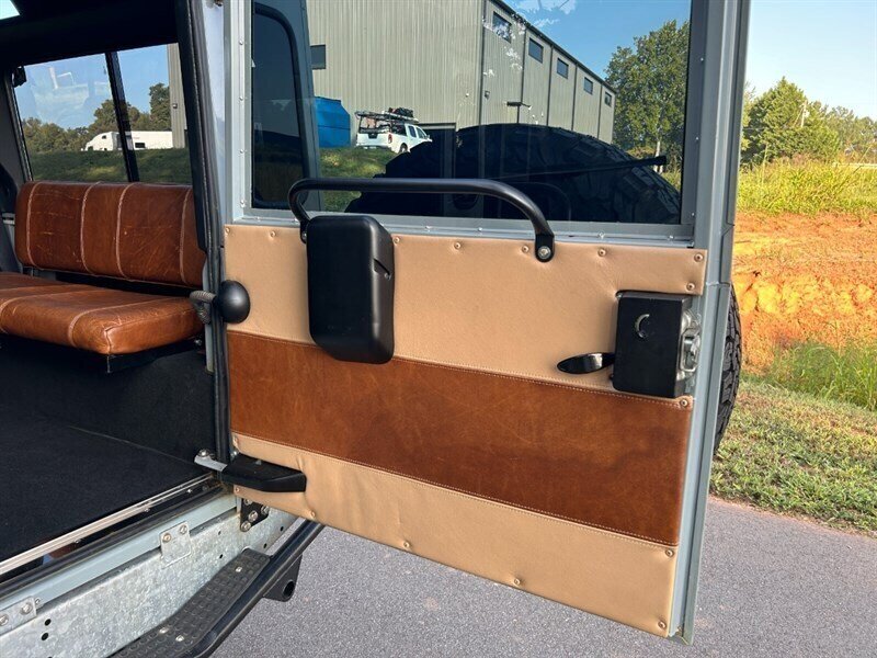 Land-rover-Defender-1990-Gray-Black-12