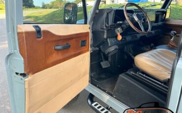 Land-rover-Defender-1990-Gray-Black