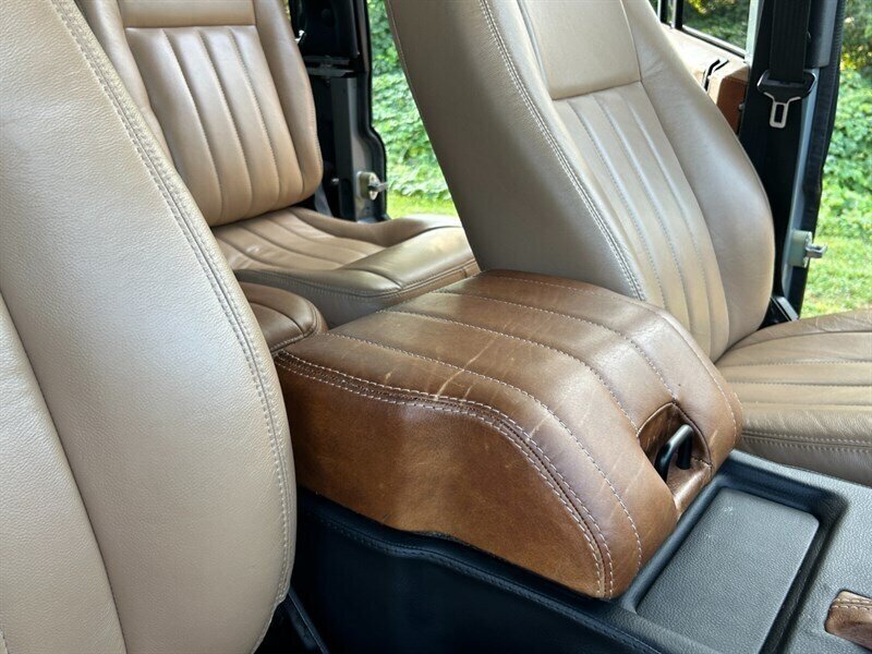 Land-rover-Defender-1990-Gray-Black-39