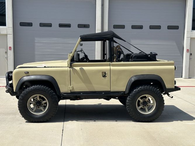 Land-rover-Defender-1990-Tan-10