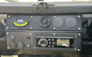 Land-rover-Defender-1990-Tan-13
