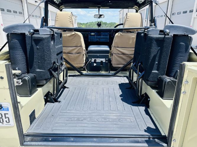 Land-rover-Defender-1990-Tan-18