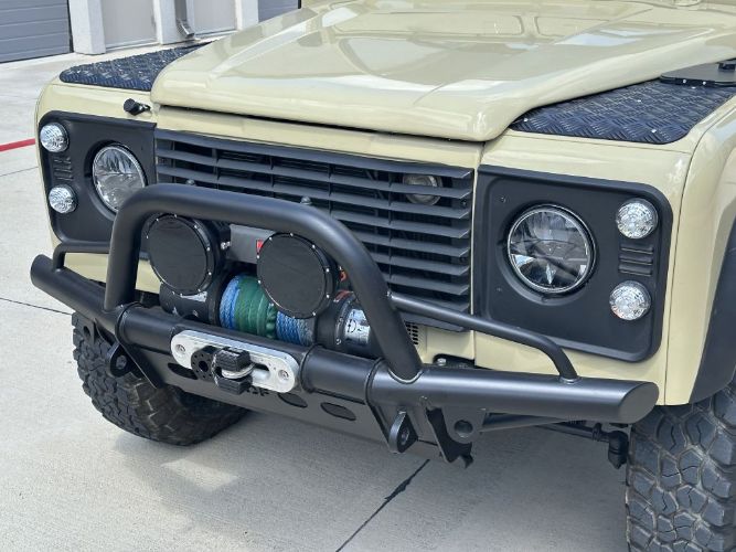 Land-rover-Defender-1990-Tan-23