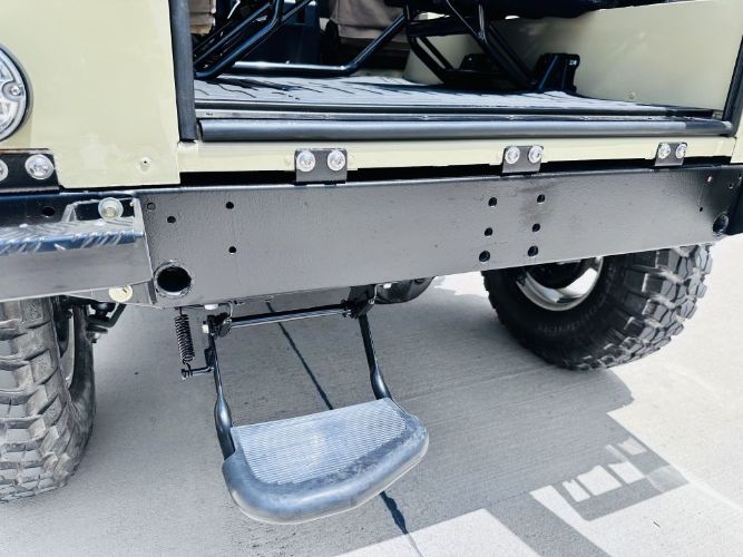 Land-rover-Defender-1990-Tan-7