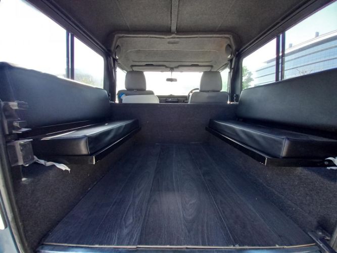 Land-rover-Defender-1991-Blue-Gray-10