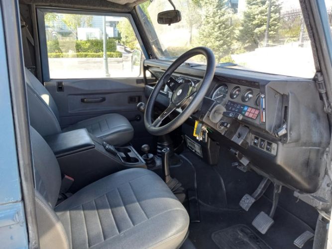 Land-rover-Defender-1991-Blue-Gray-8