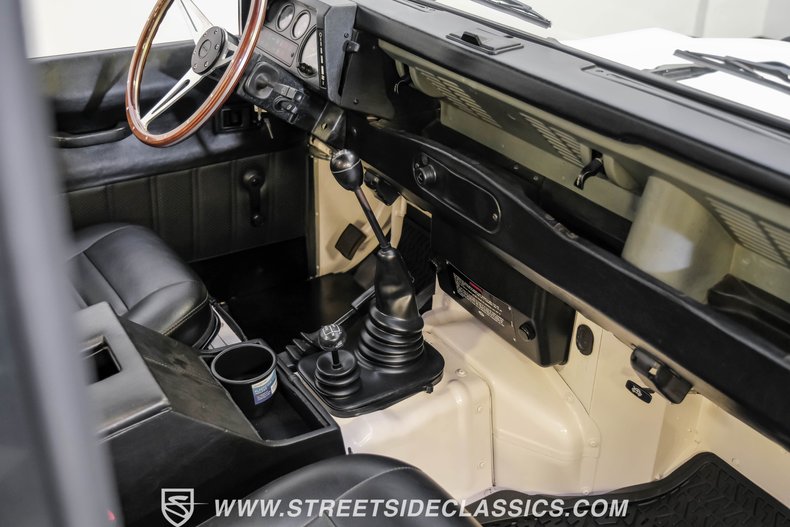 Land-rover-Defender-1991-White-Black-14