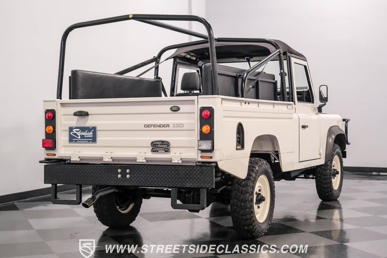 Land-rover-Defender-1991-White-Black-23