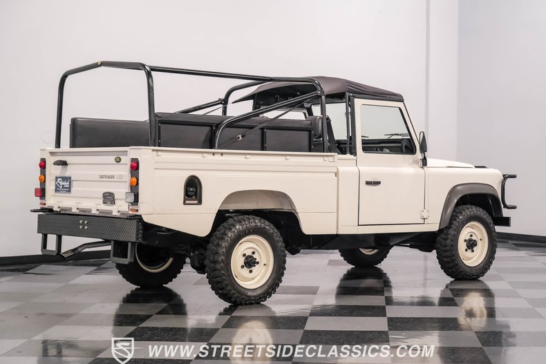 Land-rover-Defender-1991-White-Black-24