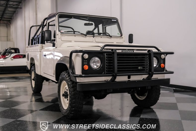 Land-rover-Defender-1991-White-Black-29