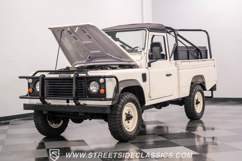 Land-rover-Defender-1991-White-Black-37