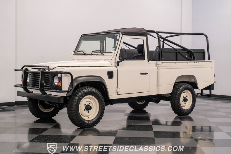Land-rover-Defender-1991-White-Black-4