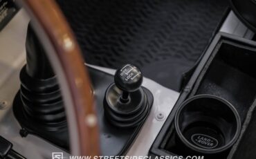Land-rover-Defender-1991-White-Black-47