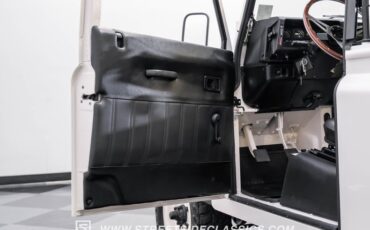 Land-rover-Defender-1991-White-Black-49