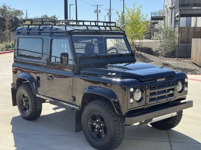 Land-rover-Defender-1992-Black-Faux-Black-Leather-14