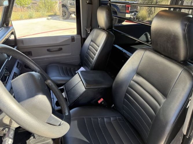 Land-rover-Defender-1992-Black-Faux-Black-Leather-7