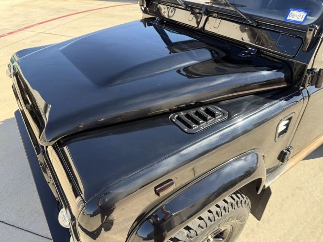 Land-rover-Defender-1992-Black-Faux-Black-Leather-8