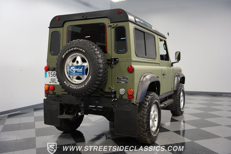 Land-rover-Defender-1992-Matte-Green-Gray-12