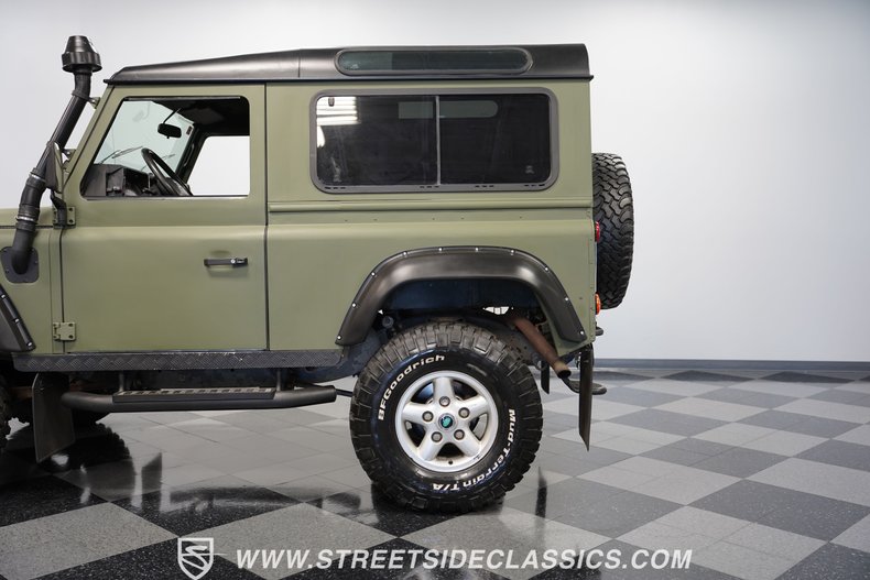 Land-rover-Defender-1992-Matte-Green-Gray-24