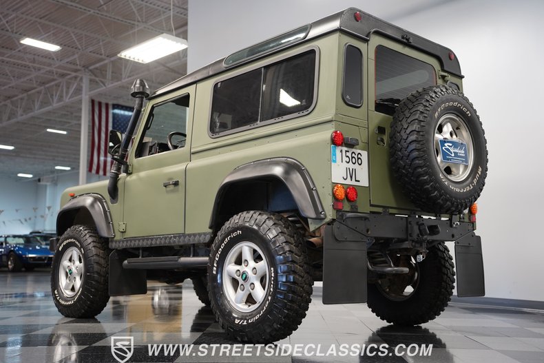 Land-rover-Defender-1992-Matte-Green-Gray-25