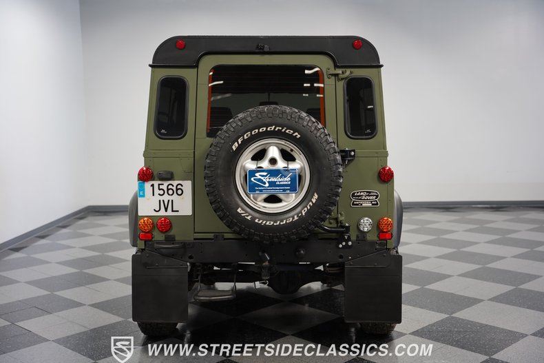 Land-rover-Defender-1992-Matte-Green-Gray-26