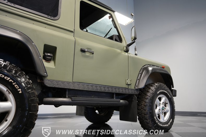 Land-rover-Defender-1992-Matte-Green-Gray-29