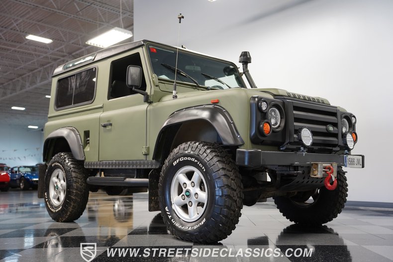 Land-rover-Defender-1992-Matte-Green-Gray-32