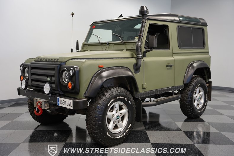 Land-rover-Defender-1992-Matte-Green-Gray-4