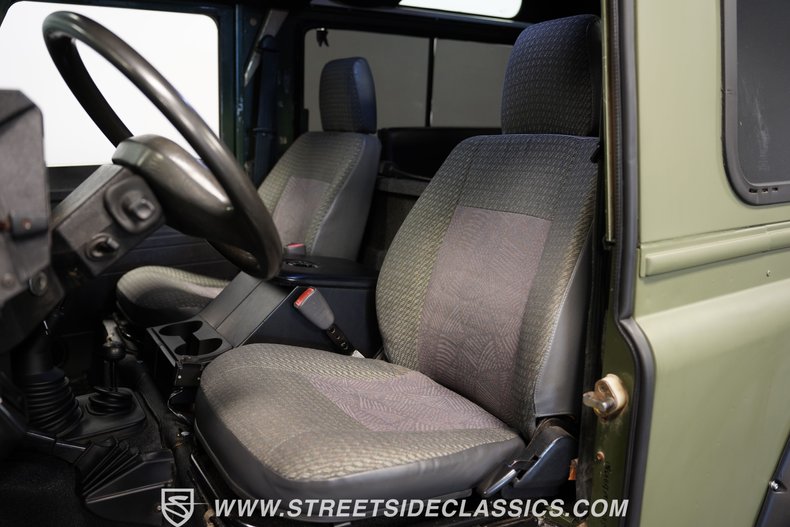 Land-rover-Defender-1992-Matte-Green-Gray-47