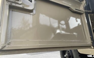 Land-rover-Defender-1993-Beige-Black-14