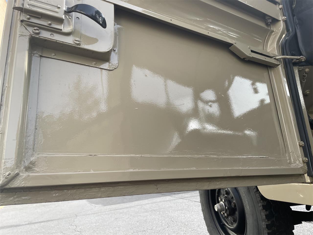 Land-rover-Defender-1993-Beige-Black-14