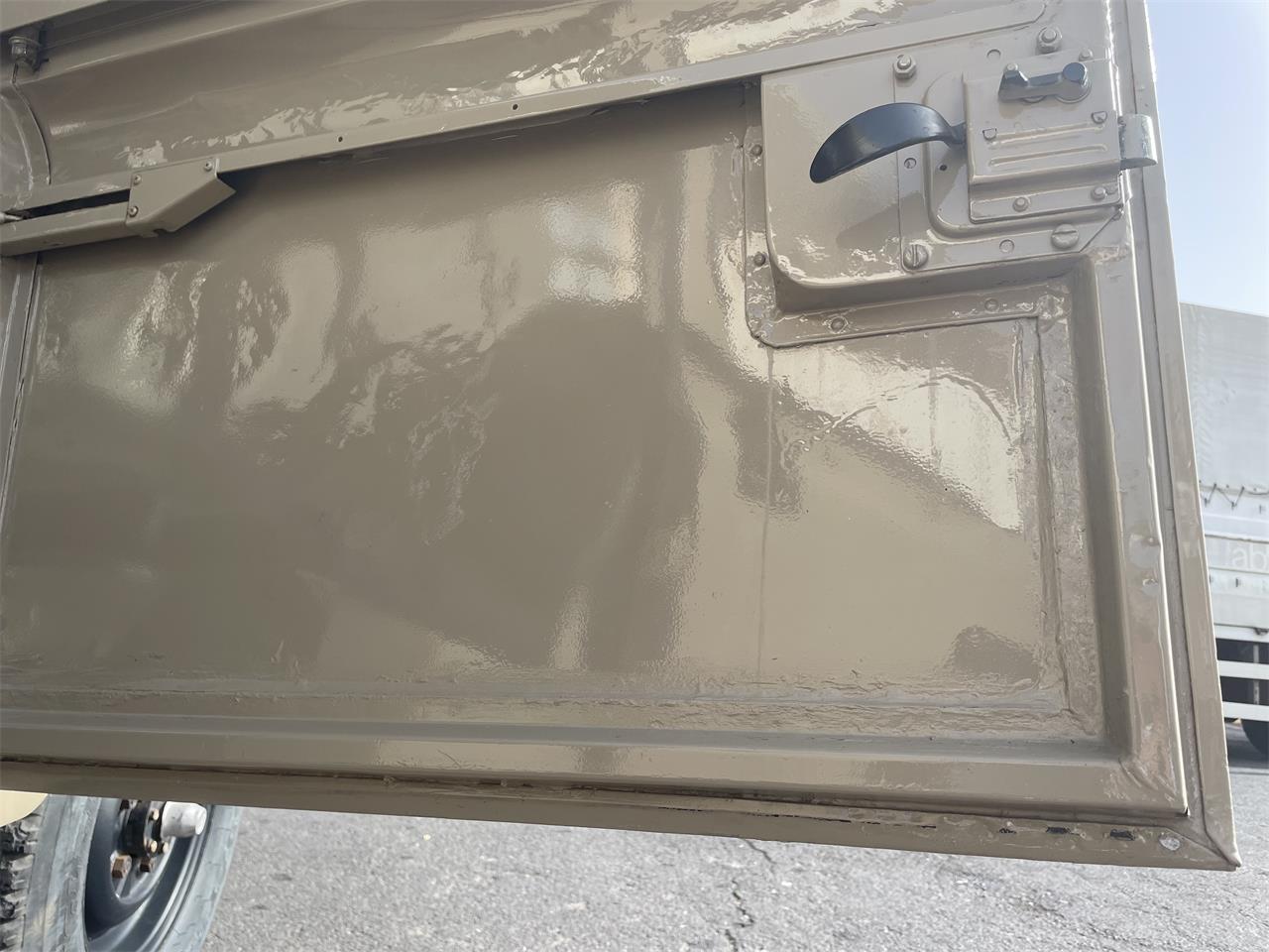 Land-rover-Defender-1993-Beige-Black-16