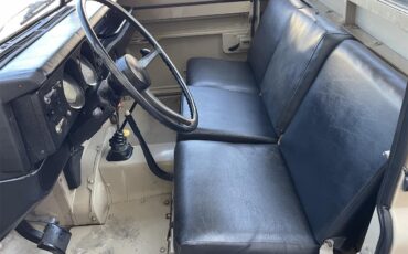 Land-rover-Defender-1993-Beige-Black-2