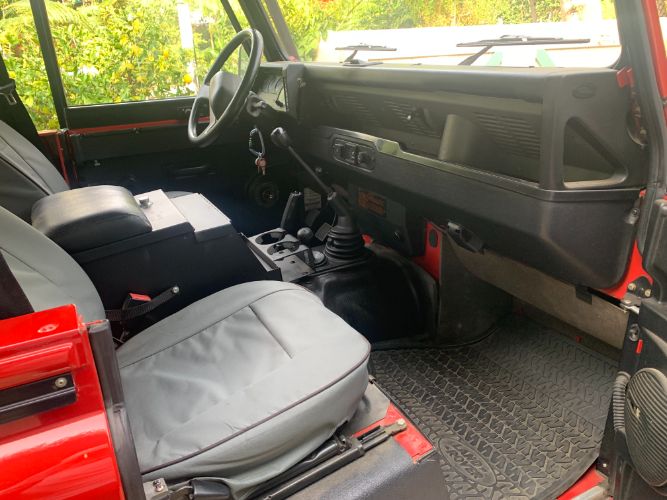 Land-rover-Defender-1994-15