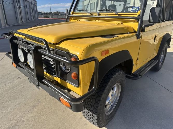 Land-rover-Defender-1994-YellowBlack-Top-Black-11