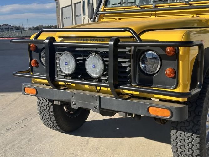 Land-rover-Defender-1994-YellowBlack-Top-Black-15