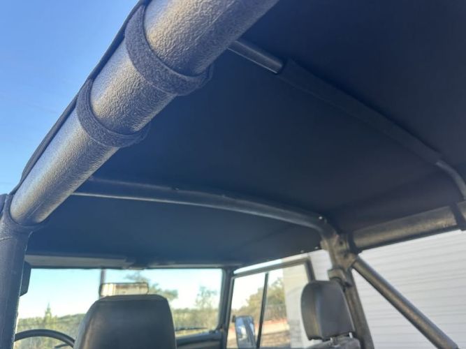 Land-rover-Defender-1994-YellowBlack-Top-Black-9